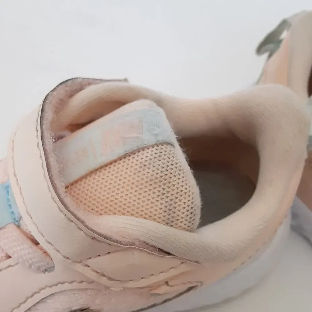 Nike Revolution 5 SE Sneakers Girls 8 Peach Pink Running Shoes Back to School